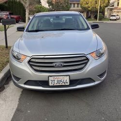 2016 Ford Taurus