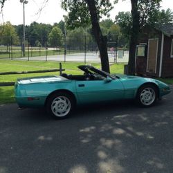 Beautiful corvette to enjoy your summer FOR SALE ONLY