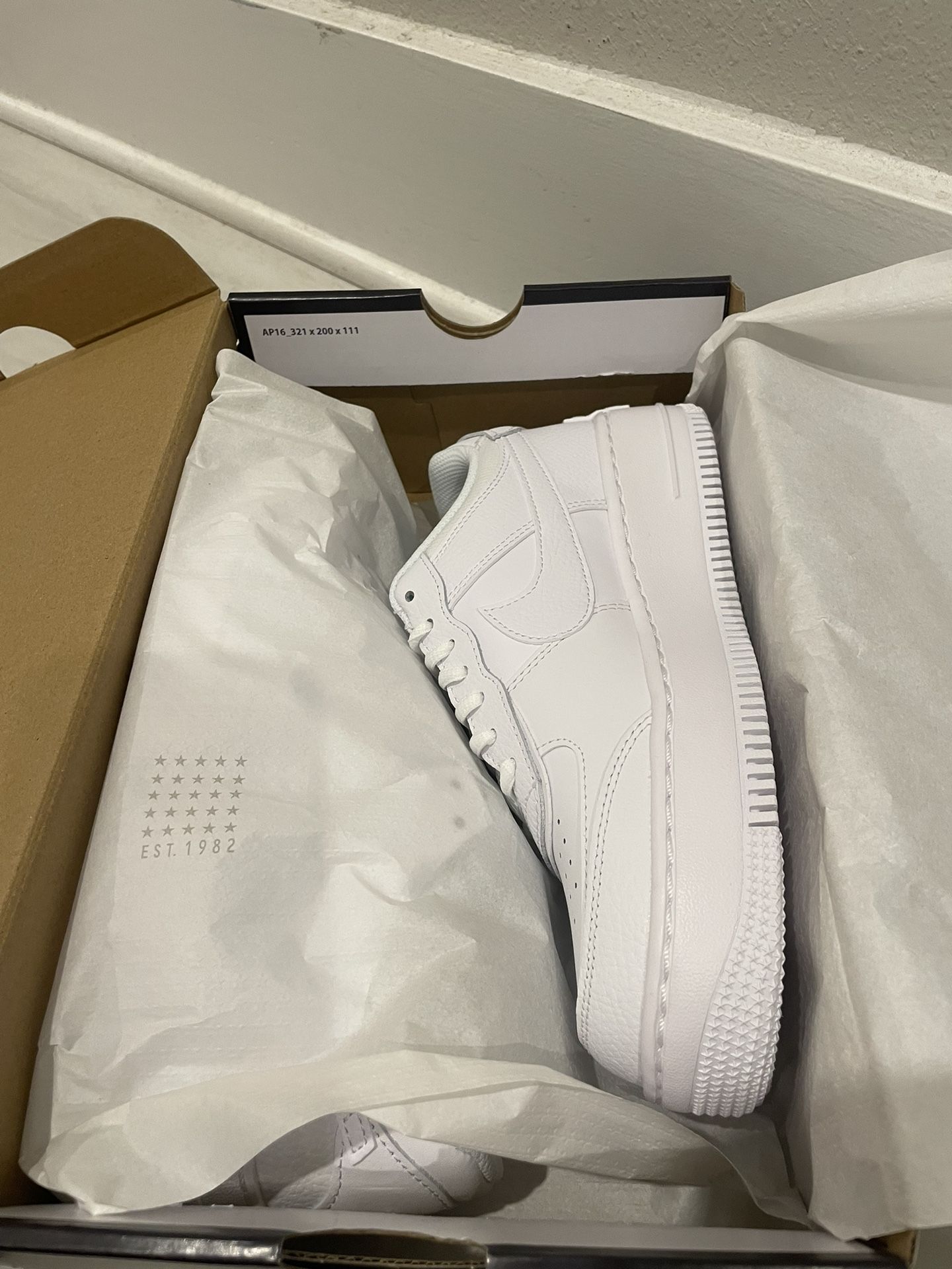 Nike AF1 Size 8 MENS 