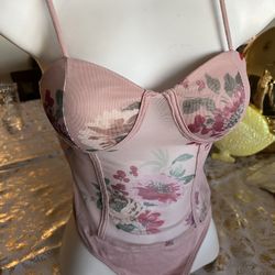 bodysuit in pink flowered lace corset Sz XS🌸