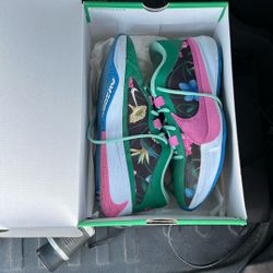 Basketball shoes