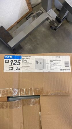 Outdoor meter breaker