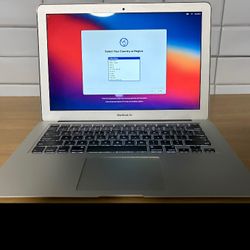 MacBook Air 13" 2013 Laptop 
