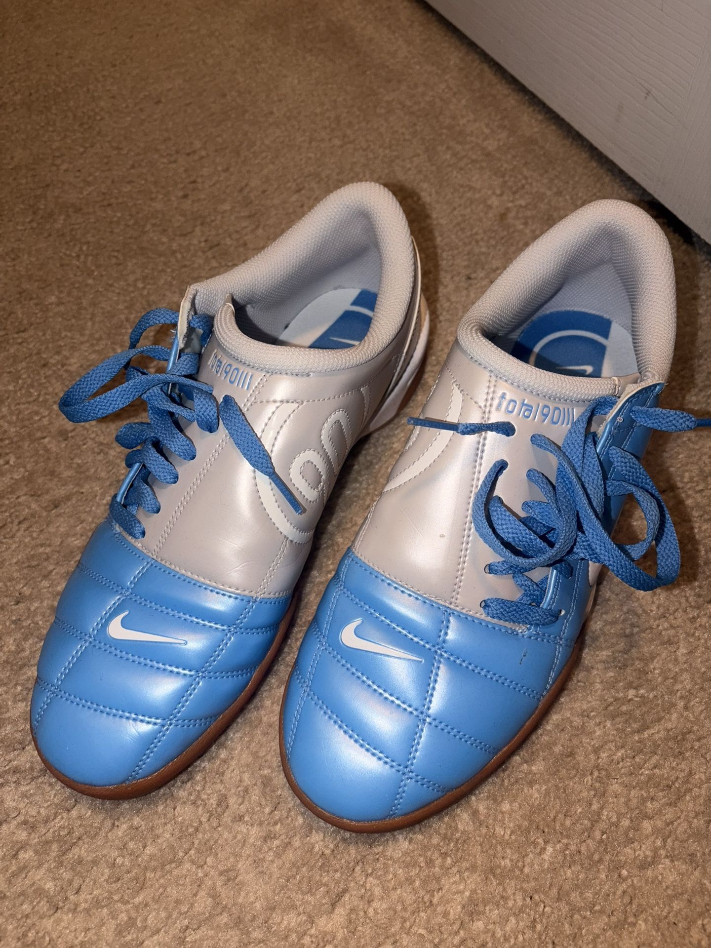 Total 90 Shoes