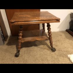 1910s Victorian Oak Parlor Table With Glass Claw Feet