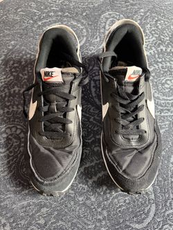 Nike Waffle Black