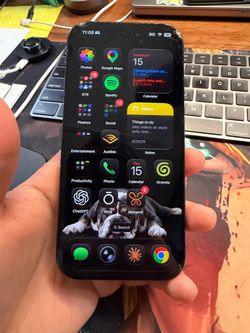 Apple iPhone 16 pro with Cracked Screen