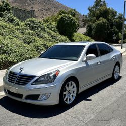 2013 Hyundai Equus
