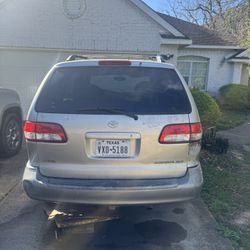 2001 Toyota Sienna