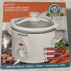 PARINI COOKWARE 4 QT SLOW COOKER for Sale in New York, NY - OfferUp