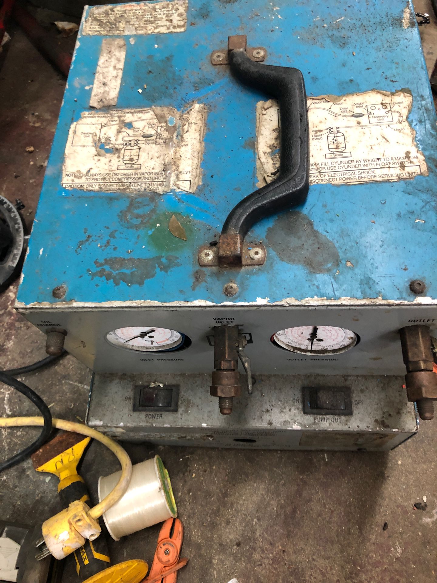 Air-conditioning evacuation pump Freon recycler