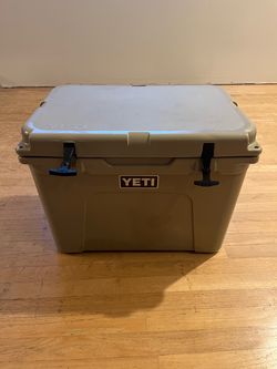 Yeti tundra 50 hard cooler