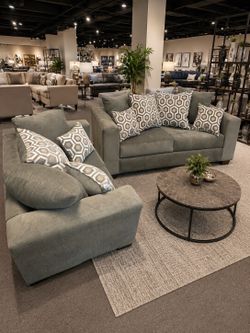2 Pc sofa and Loveseat
