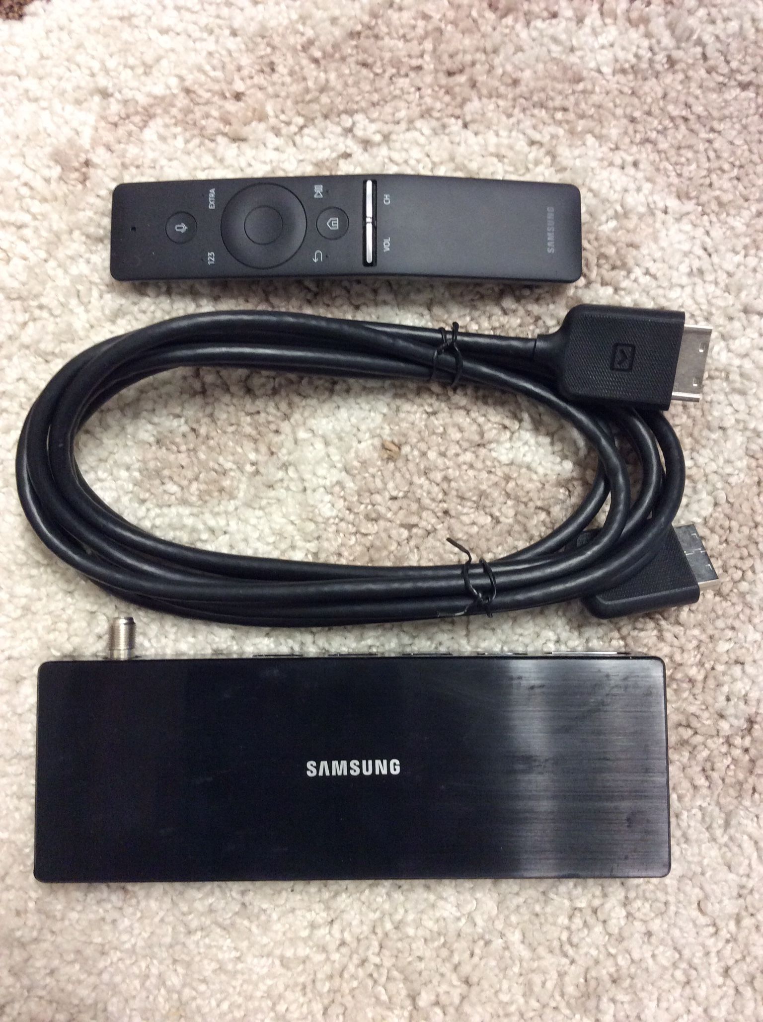 SAMSUNG ONE CONNECT BOX and CABLE FOR TV - UN88KS9810 -UN78KS9500 - UN75KS9000
