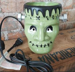 “He’s Alive” Halloween Scentsy Warmer