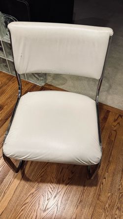 Chair real leather white on chrome frame