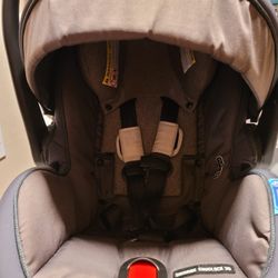 Graco Snugride Snuglock 35 Platinum XT Carseat