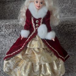 Barbie HOLIDAY 1996 Doll