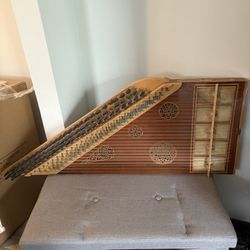 Arabic Qanun – Traditional Middle Eastern String Instrument