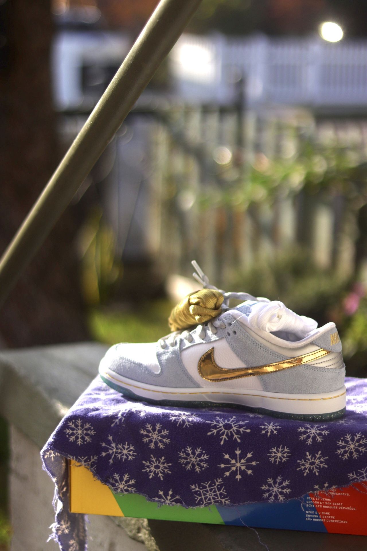 Release Date Christmas Sb Dunks NIKE SB DUNK LOW Christmas Edition)