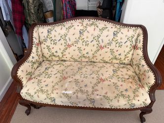 Victorian Style Setee/Loveseat