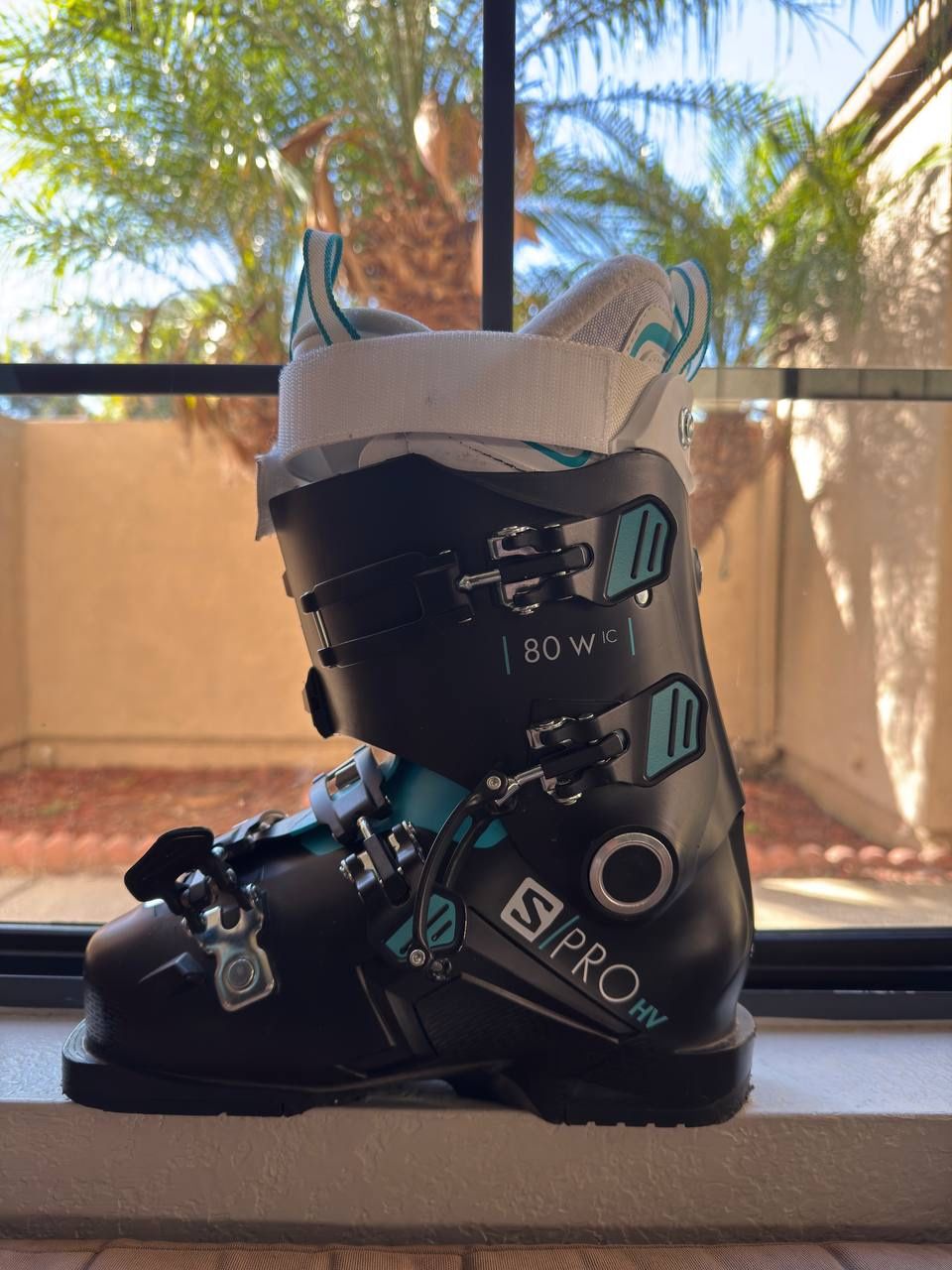 Salomon Ski Boots, Size 24/24.5