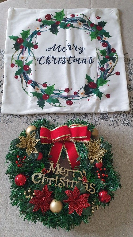 Christmas Wreath And Pillow Cover