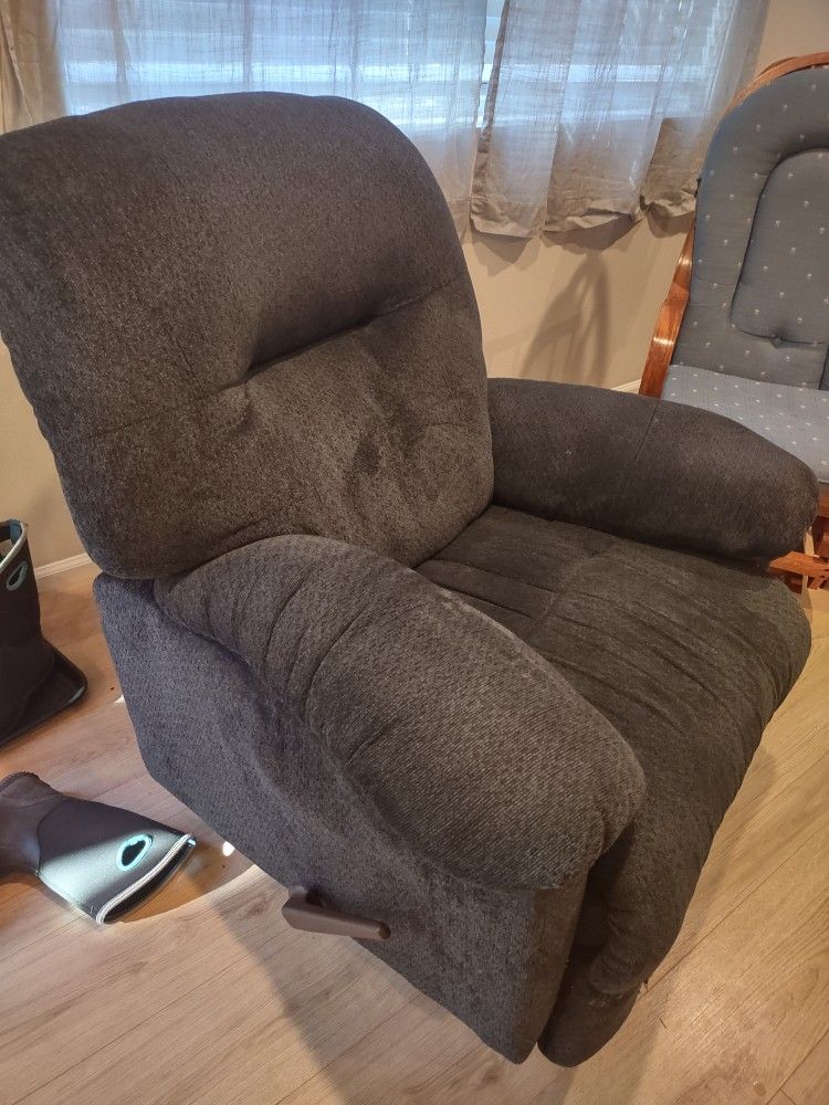 Overstuffed Rocking Recliner