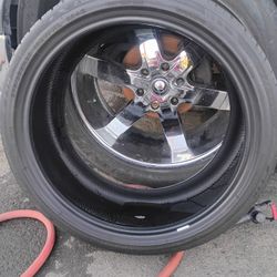 Lexani  275/35 . ZR20 Used Tire