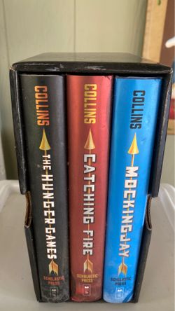 Suzanne Collins The Hunger Games Trilogy - 3 Books Set