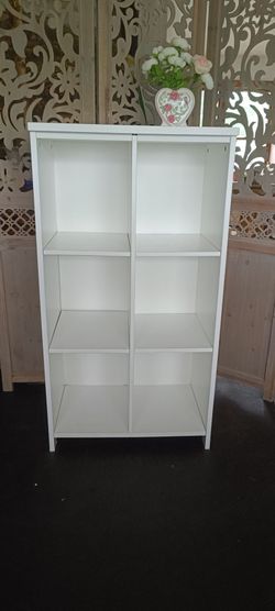 Storage cubby