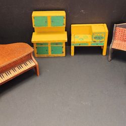 Antique Miniature Dollhouse Furniture Lot