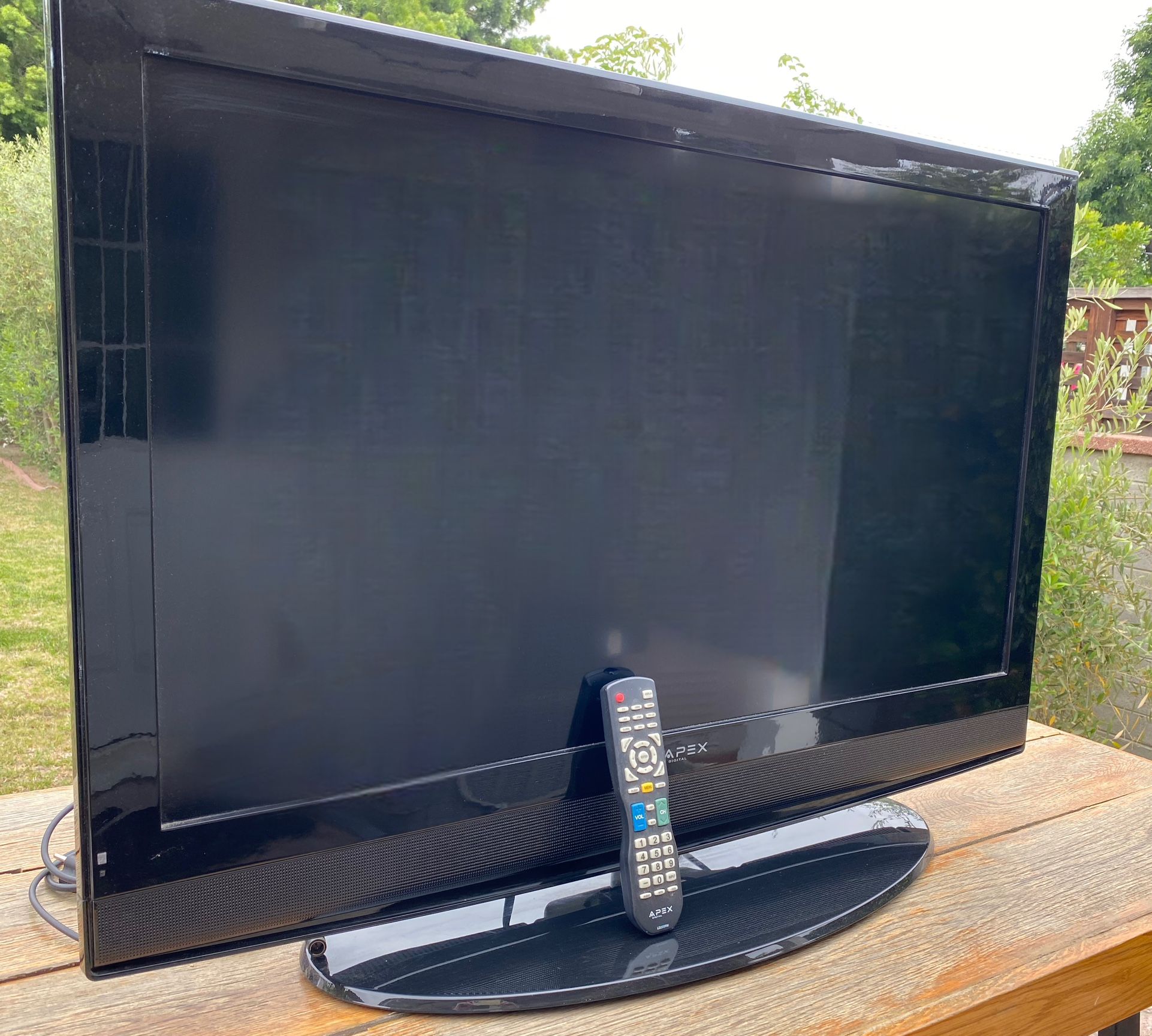 APEX TV With Remote - 42” LCD