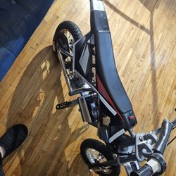 Mx 350 Ready To Ride Summer Fun Soon Less Then New Price .... 150 Will Not Last  .... Charger Inc And Power Ride To Errans Walk Or Ride 