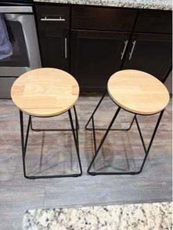 (2 ) Mainstays 28"H Backless Stool Black Metal Base with Natural Wood Seat