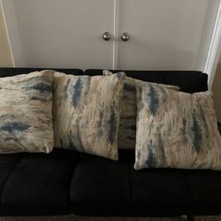 4 Couch Pillows