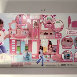 Barbie playset townhouse