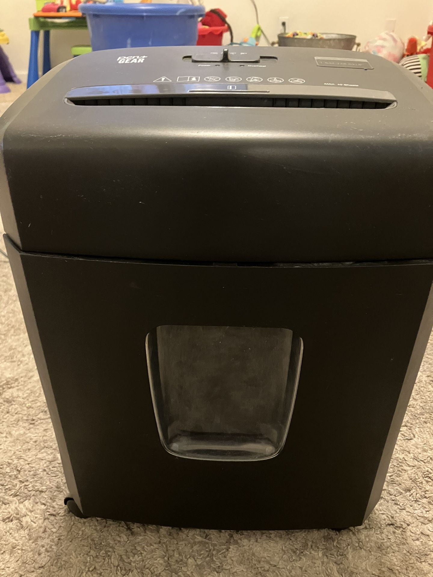 Electric paper shredder