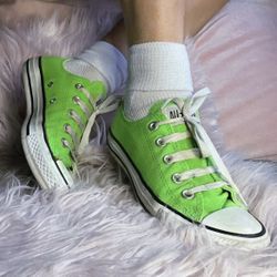 Converse fluo sales