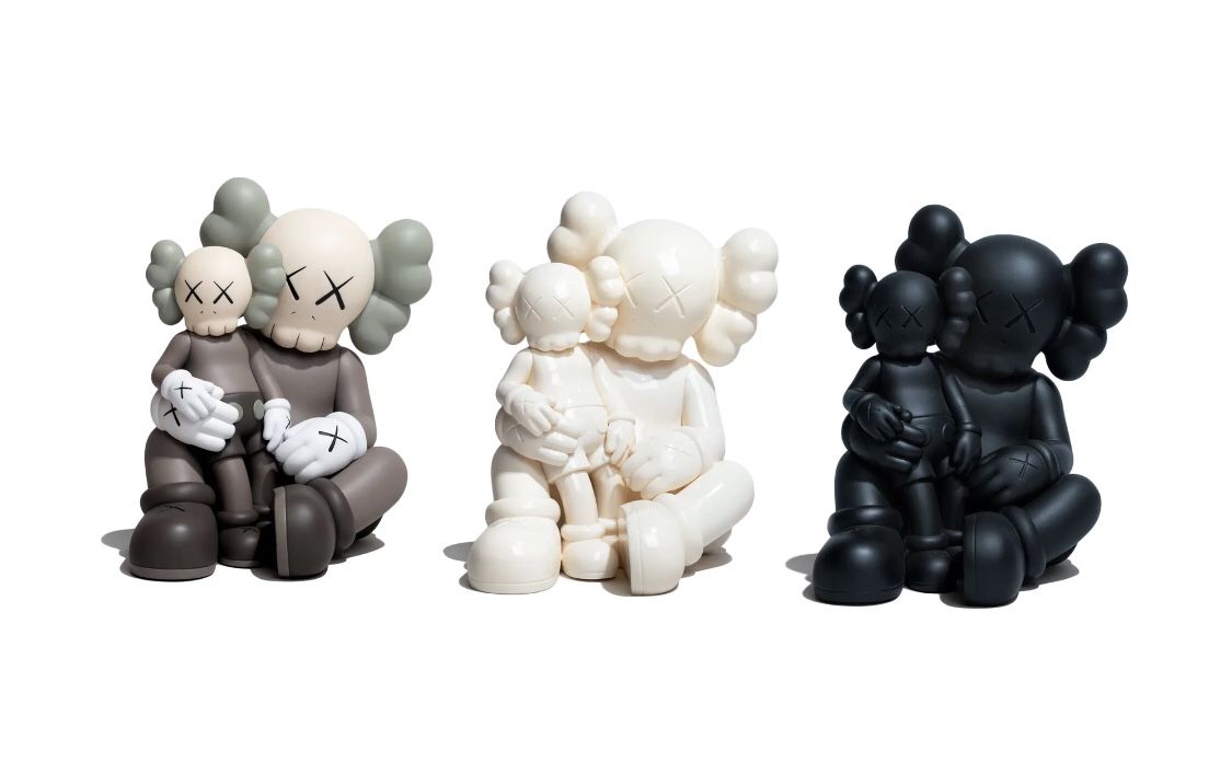 KAWS:HOLIDAY CHANGBAI MOUNTAIN SET (3)