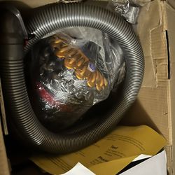 Dyson Big Ball Canaster Vacuum 
