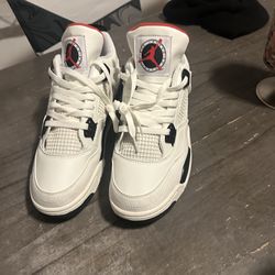 Jordan 4s