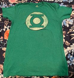 Green lantern t shirt / size L