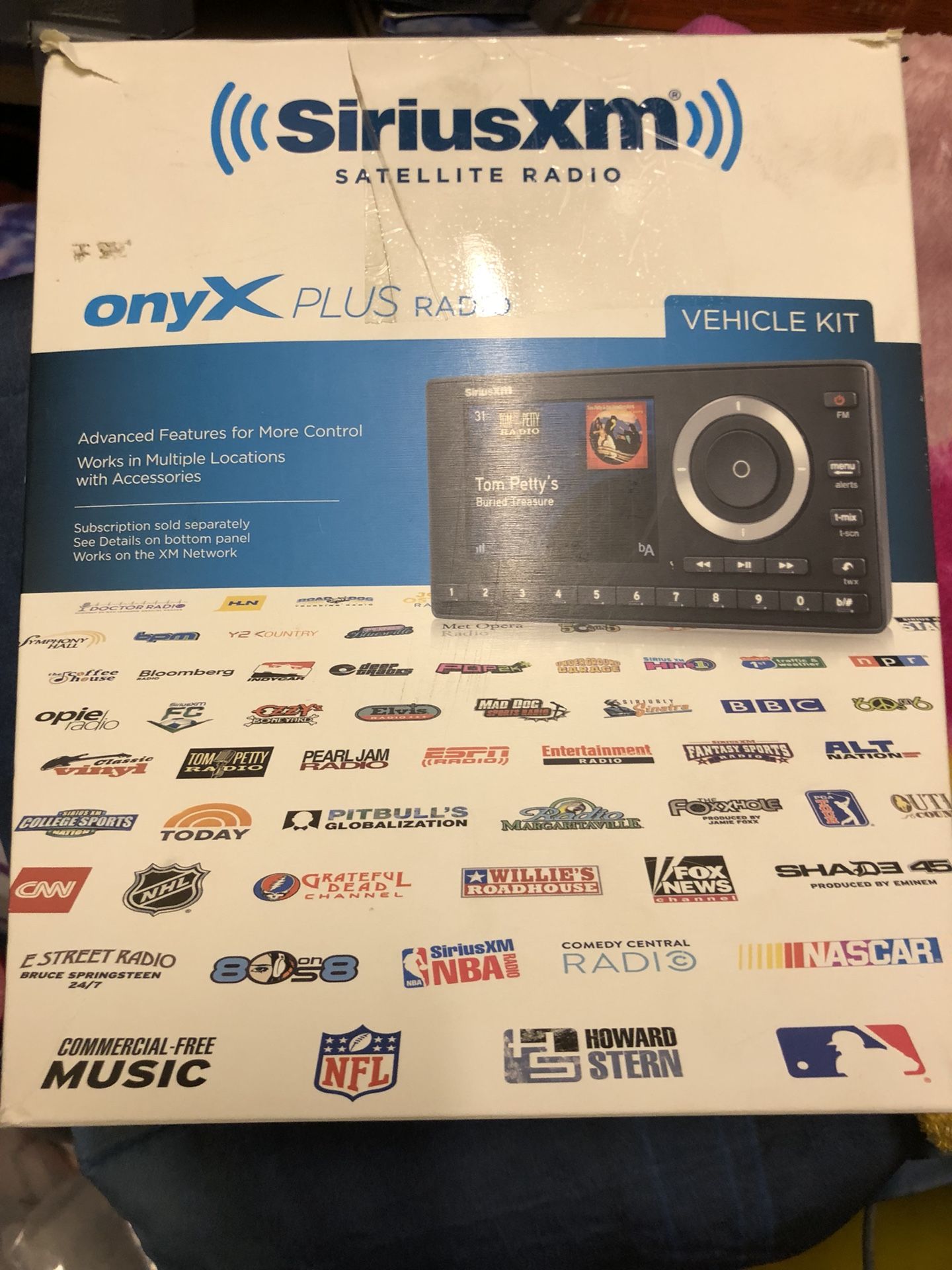 Sirius XM Onyx Plus radio with vehicle kit