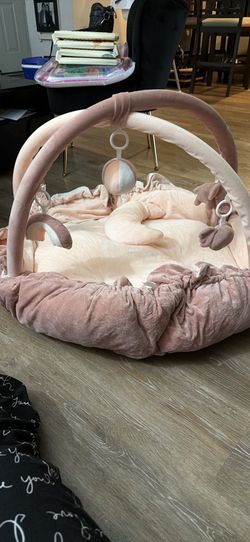 Baby play