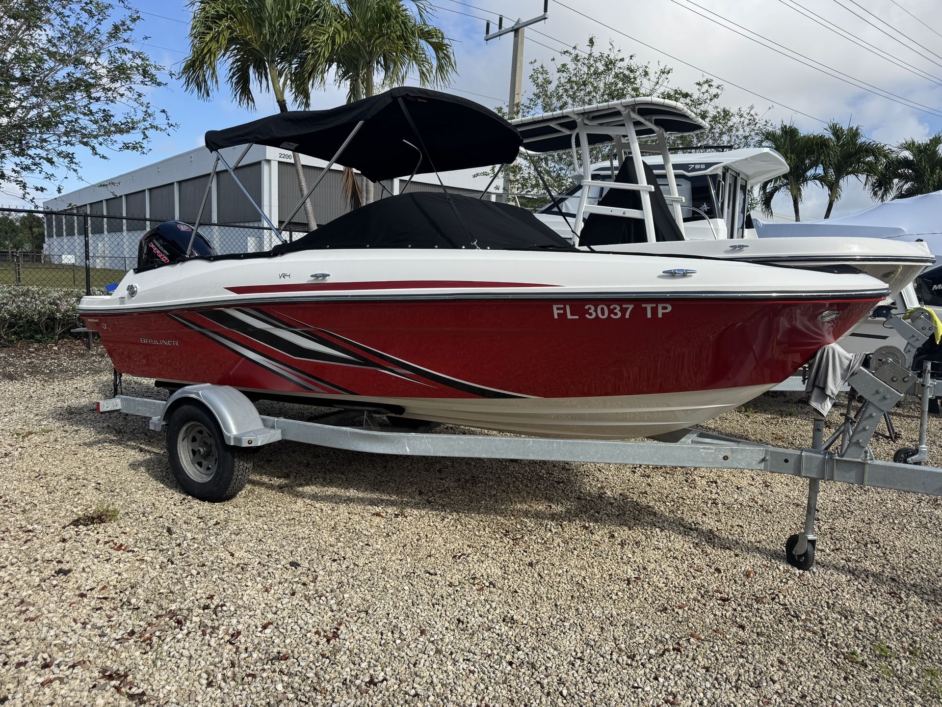 2023 Bayliner VR4