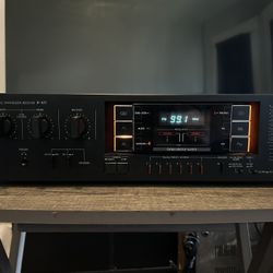 SANSUI RECEIVER  R-611