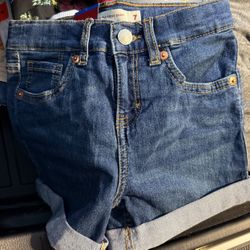 Girls Levi’s Shorts Size 7 Brand New 