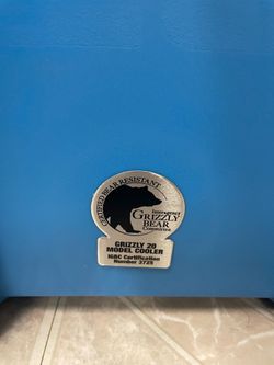 Grizzly Cooler 20 Model 3725 New