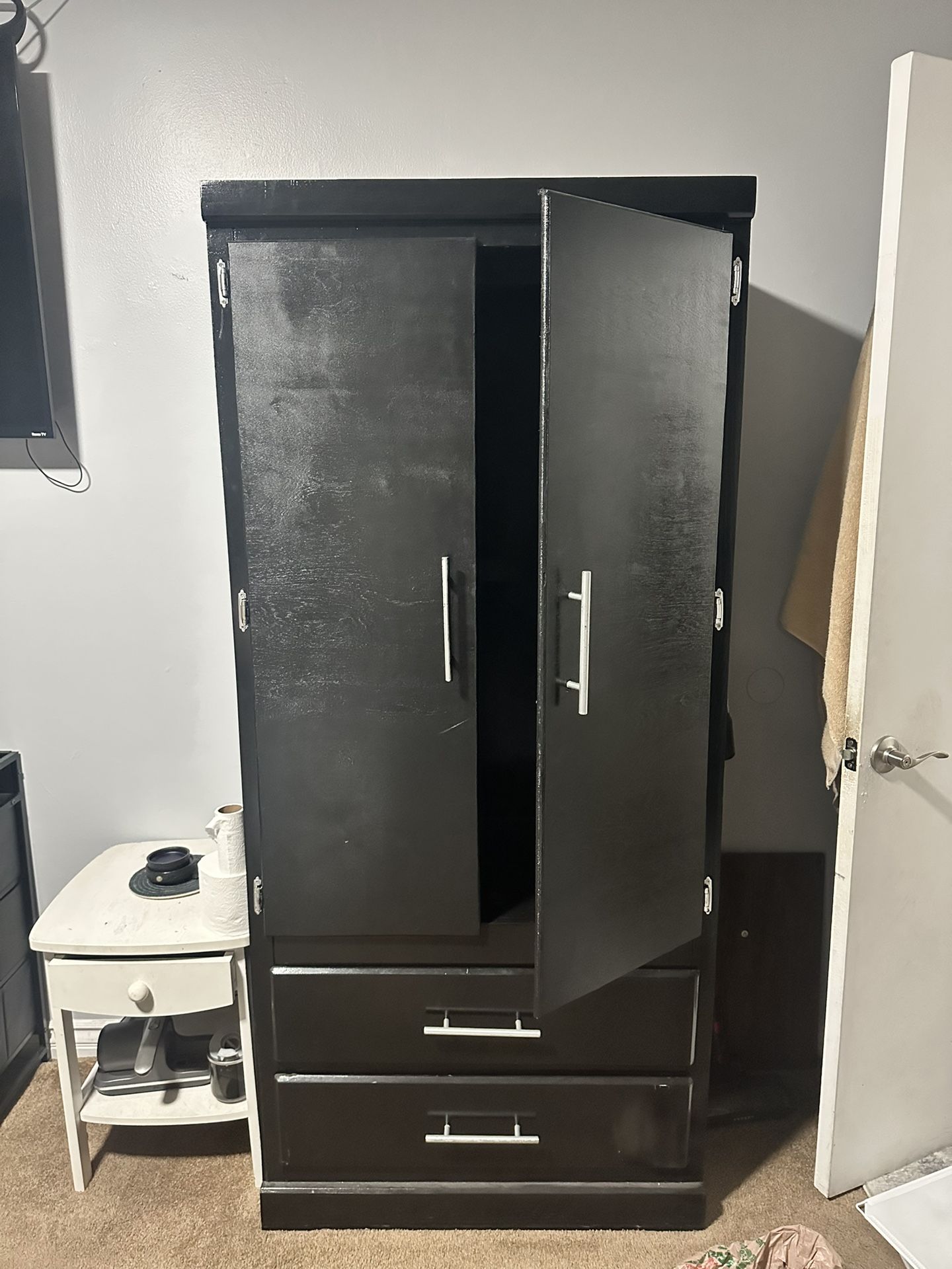 Black Closet 